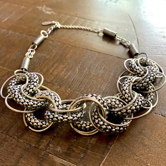 Eben Silver Circle Necklace - Picture 4 of 7